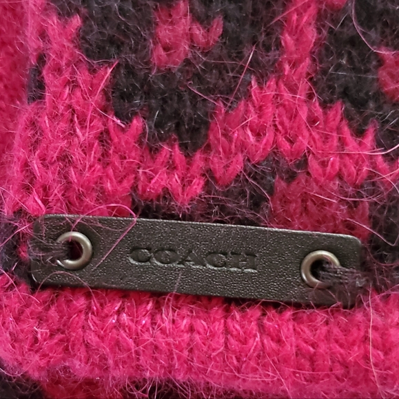 NWT Coach Ocelot trim, touch screen enabled mittens in cranberry - Picture 3 of 4